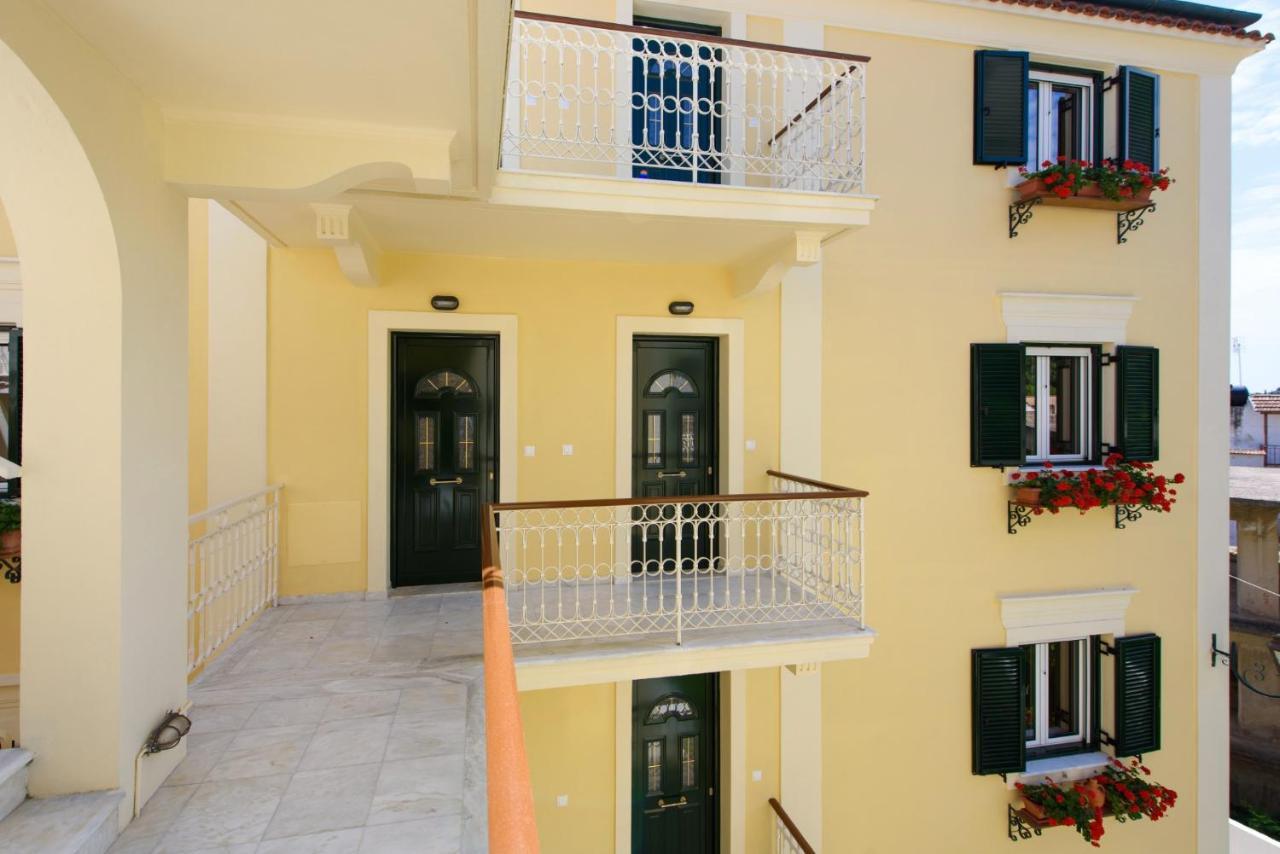 Kirki Filoxenia Apartments By Corfuescapes Benitses  Bagian luar foto